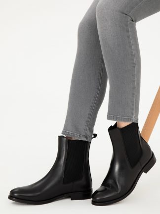 بوت و نیم بوت زنانه مشکی پیرکاردین