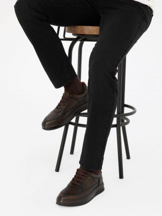 کفش روزمره مردانه قهوه ای پیرکاردین