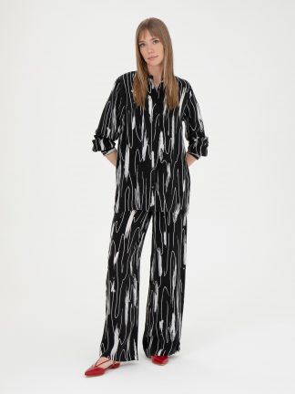 شلوار پارچه ای زنانه مشکی پیرکاردین