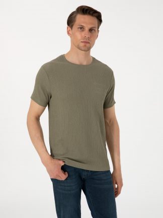 تی شرت مردانه خاکی روشن پیرکاردین