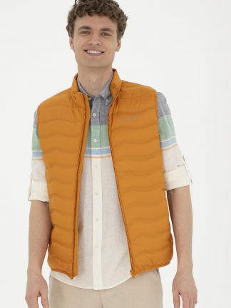 جلیقه ورزشی مردانه آجری یو اس پولو