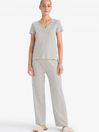 لباس خواب و راحتی زنانه بژ دفکتو