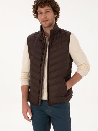 جلیقه مردانه قهوه ای تیره یو اس پولو