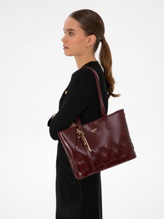 کیف دوشی زنانه زرشکی پیرکاردین