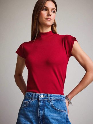 تیشرت زنانه زرشکی دفکتو