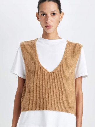 جلیقه زنانه بژ دفکتو تصویر ۱