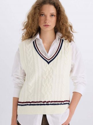 جلیقه زنانه بژ دفکتو تصویر ۱