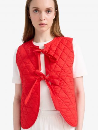 جلیقه زنانه قرمز دفکتو تصویر ۱