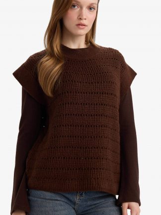 جلیقه زنانه قهوه ای دفکتو تصویر ۱