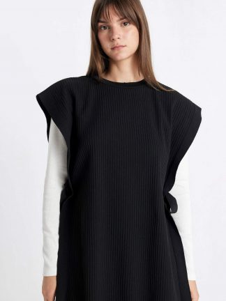 جلیقه زنانه مشکی دفکتو تصویر ۱